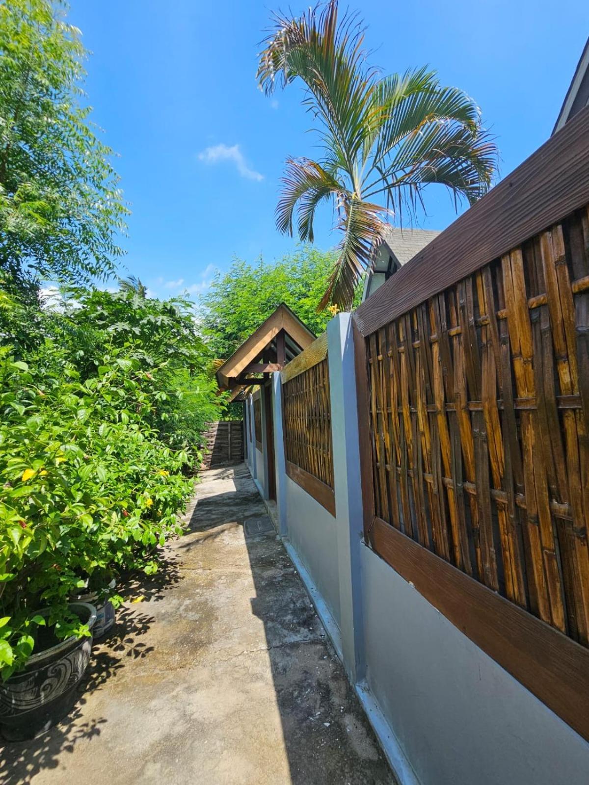 Atties Villa Gili Air Esterno foto